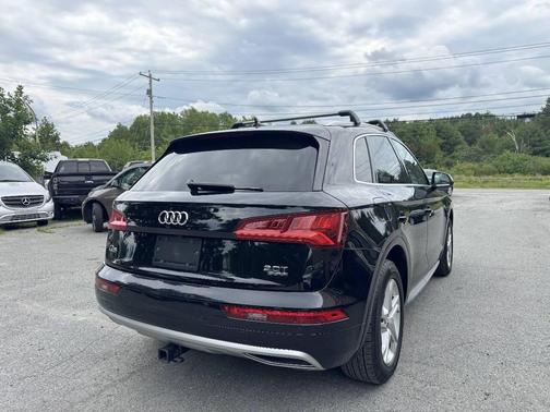 Brilliant Black 2018 Audi Q5 2.0T Premium Plus