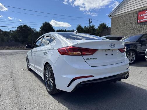 2017 Hyundai ELANTRA Sport