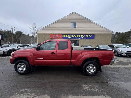 2014 Toyota Tacoma Base