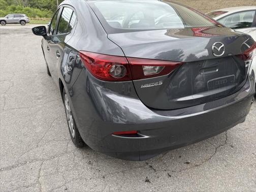 2015 Mazda Mazda3 i SV