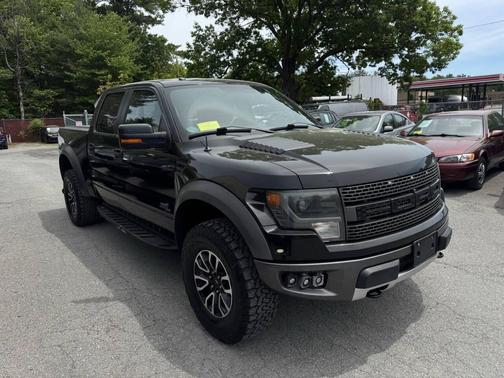 Tuxedo Black Metallic 2014 Ford F-150 SVT Raptor