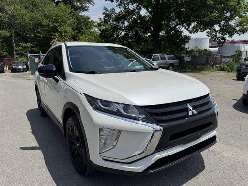 Pearl White 2019 Mitsubishi Eclipse Cross LE