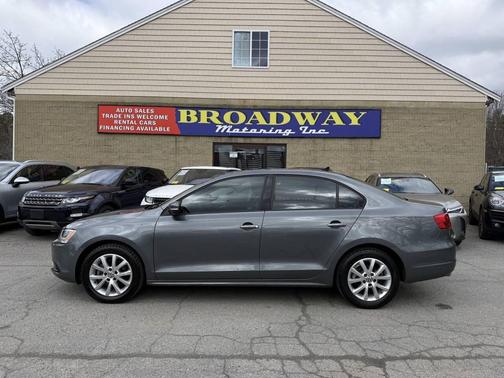 Gray 2012 Volkswagen Jetta SE