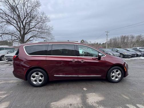 2018 Chrysler Pacifica Hybrid Limited
