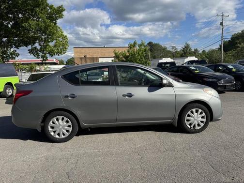 Silver 2013 Nissan Versa 1.6 S