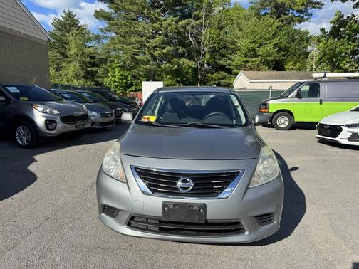 Silver 2013 Nissan Versa 1.6 S