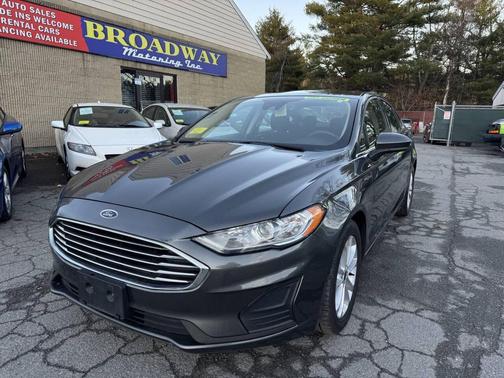 2020 Ford Fusion SE 4dr Sedan