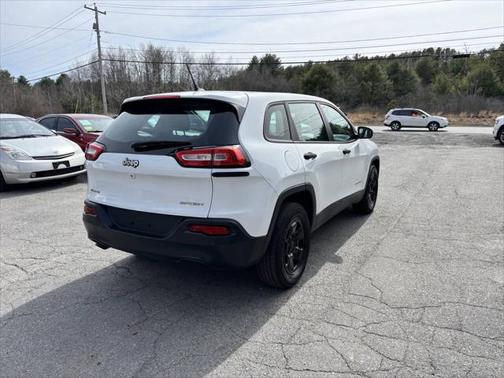 2016 Jeep Cherokee Sport