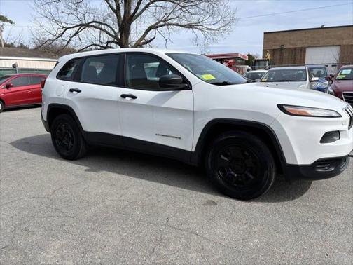 2016 Jeep Cherokee Sport