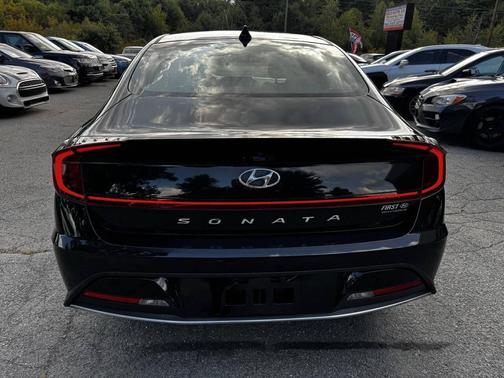 2021 Hyundai SONATA SE