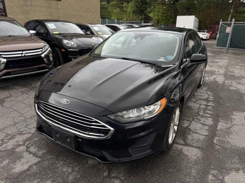 Agate Black 2019 Ford Fusion Hybrid SE