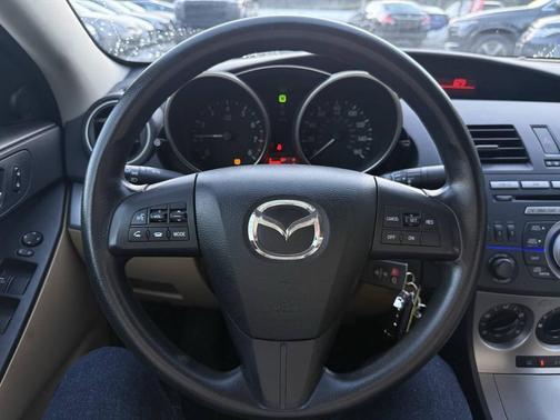 2010 Mazda Mazda3 i Touring