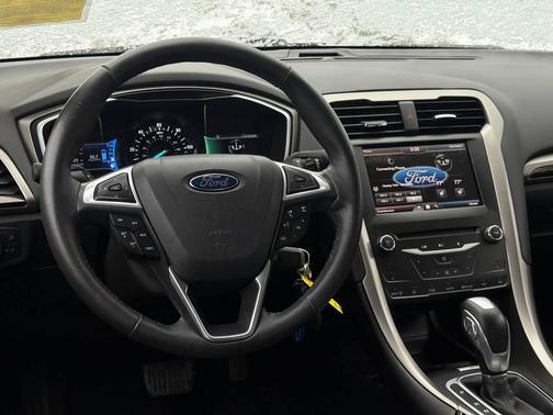2014 Ford Fusion Energi SE Luxury