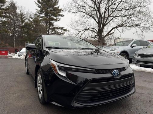 2024 Toyota Corolla Hybrid SE