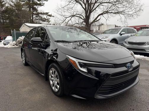 2024 Toyota Corolla Hybrid SE