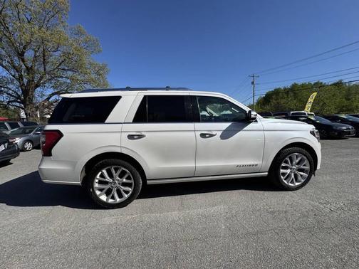 White Platinum Metallic Tri-Coat 2018 Ford Expedition Platinum