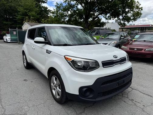 Clear White 2018 Kia Soul Base