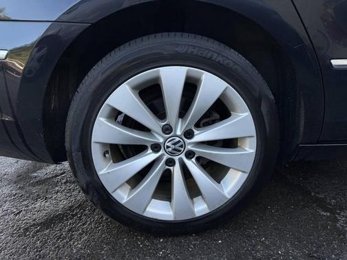 Bright Silver 2011 Kia Forte SX