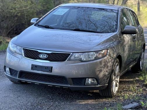 Bright Silver 2011 Kia Forte SX