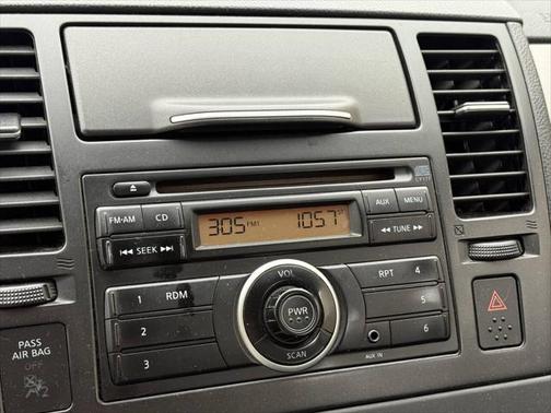 2011 Nissan Versa 1.8 S