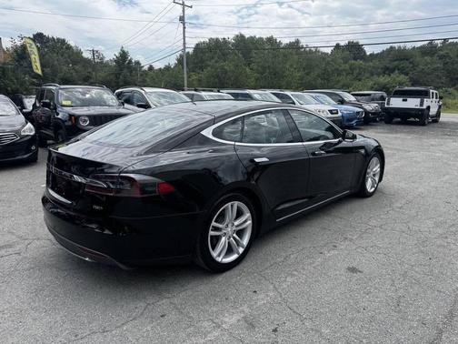2015 Tesla Model S 70D