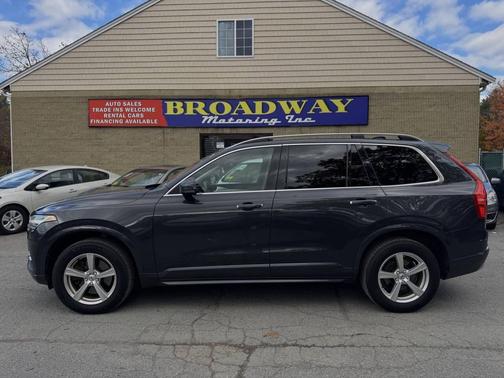 2016 Volvo XC90 T5 Momentum