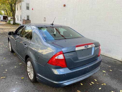 Photo 3 of 17 of 2012 Ford Fusion Hybrid Base