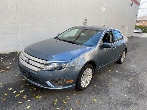 Photo 1 of 17 of 2012 Ford Fusion Hybrid Base