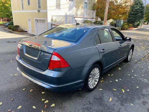 Photo 5 of 17 of 2012 Ford Fusion Hybrid Base