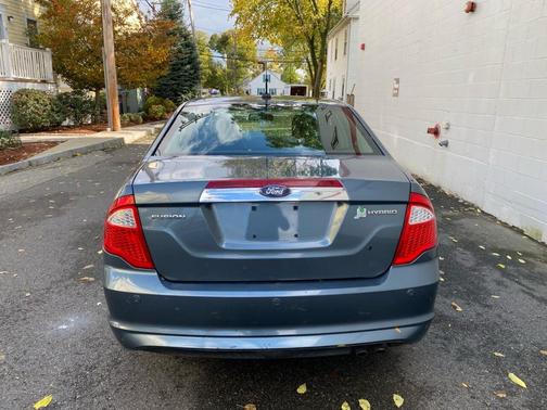 Photo 4 of 17 of 2012 Ford Fusion Hybrid Base