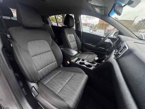 Mineral Silver 2017 Kia Sportage LX