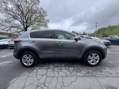 Mineral Silver 2017 Kia Sportage LX