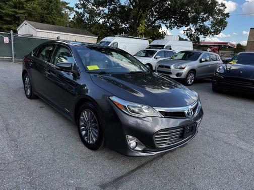 2013 Toyota Avalon Hybrid XLE Premium