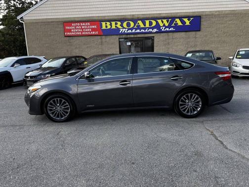 2013 Toyota Avalon Hybrid XLE Premium