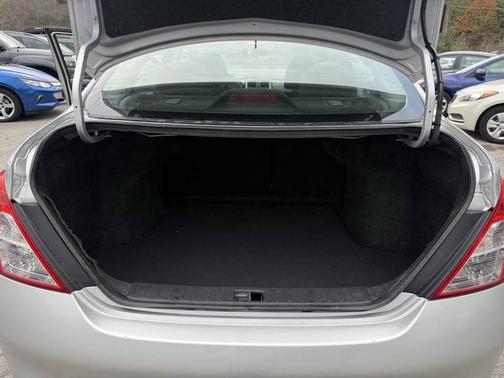 2012 Nissan Versa 1.6 S