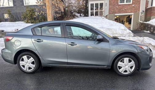 2013 Mazda Mazda3 i Sport