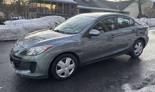 2013 Mazda Mazda3 i Sport