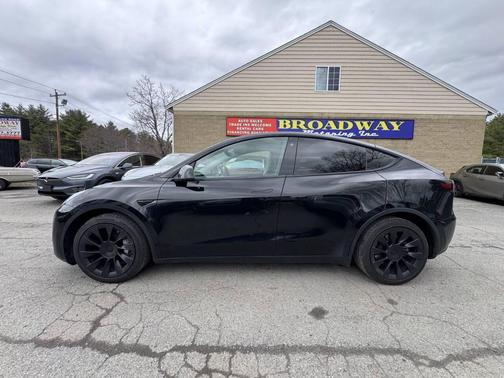 2021 Tesla Model Y Long Range AWD 4dr Crossover