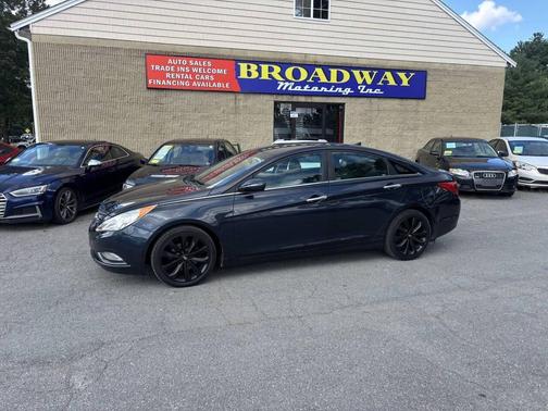 2013 Hyundai SONATA SE