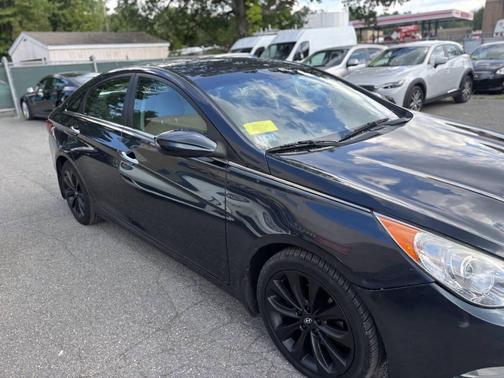2013 Hyundai SONATA SE