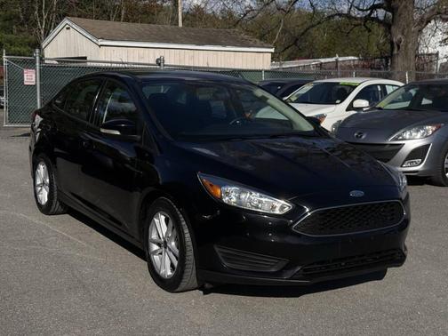 Shadow Black 2018 Ford Focus SE