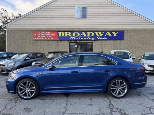 2017 Volkswagen Passat 1.8T R-Line w/Comfort