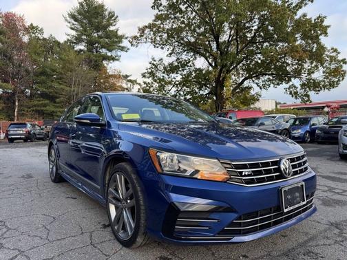 2017 Volkswagen Passat 1.8T R-Line w/Comfort