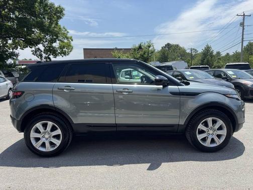 Loire Blue Metallic 2016 Land Rover Range Rover Evoque SE