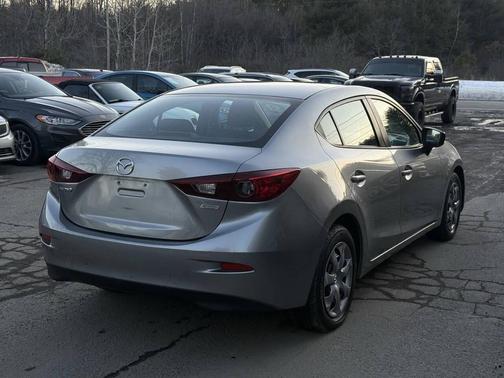 2015 Mazda Mazda3 i SV