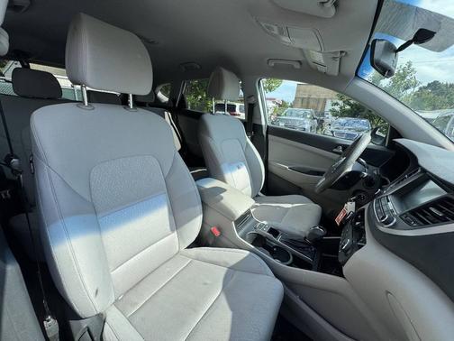 Molten Silver 2018 Hyundai TUCSON SEL