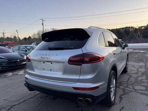 2016 Porsche Cayenne Cayenne S E-Hybrid
