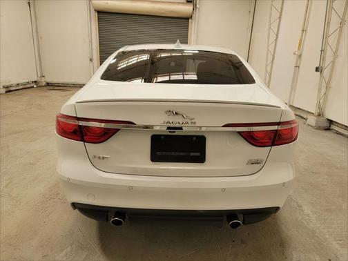 2018 Jaguar XF 25t Premium