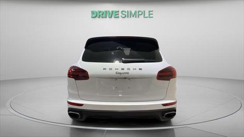 2016 Porsche Cayenne Base