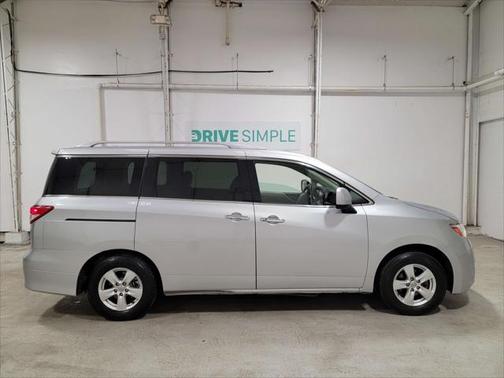 2016 Nissan Quest SV
